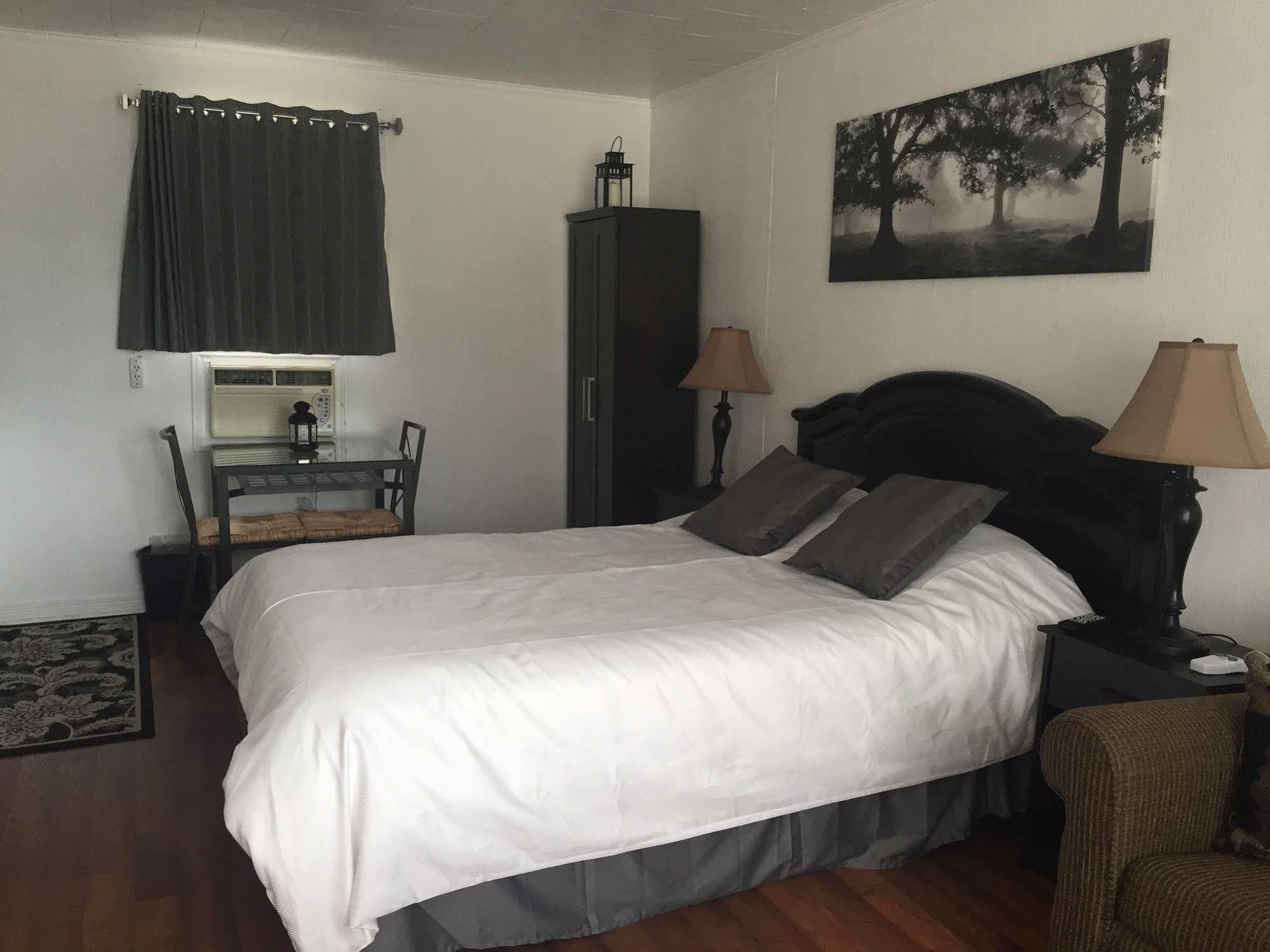 New Rockland Motel Bobcaygeon Esterno foto